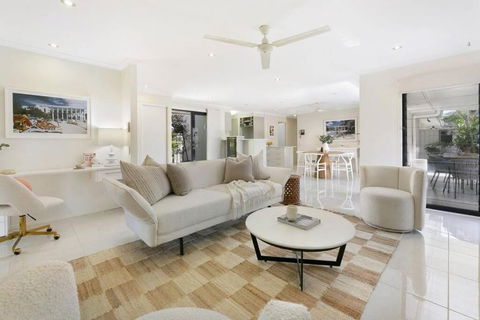 Riviera Road Miami - 4BRM Dual Villa - Sydney Tourism 0