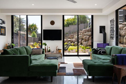 Rocky Hollow - Sydney Tourism 3