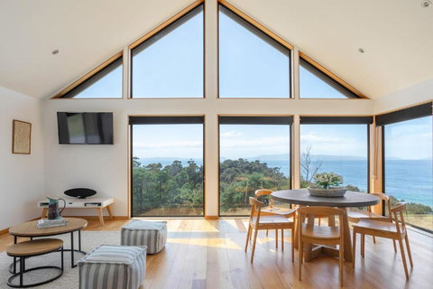 Rocky Ridge - Sydney Tourism 1