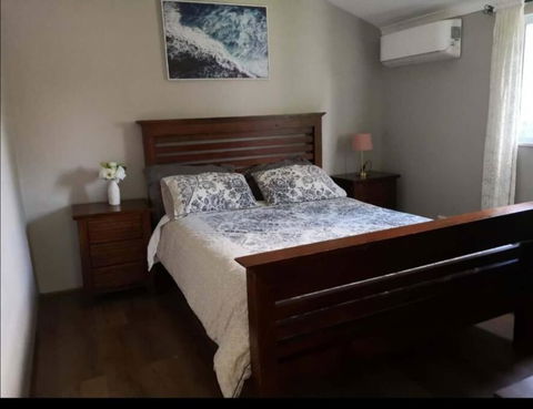Roomy Rosegarden Flat In Roselands - Sydney Tourism 0