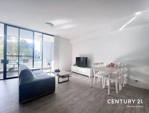 Rosebery Comfort 2BR Apt Near CBD - Sydney Tourism 1