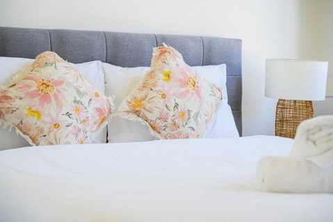 Rosebery Near Airport & Train & Shops - Sydney Tourism 3
