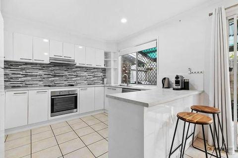 Rosella Rise! - Sydney Tourism 1