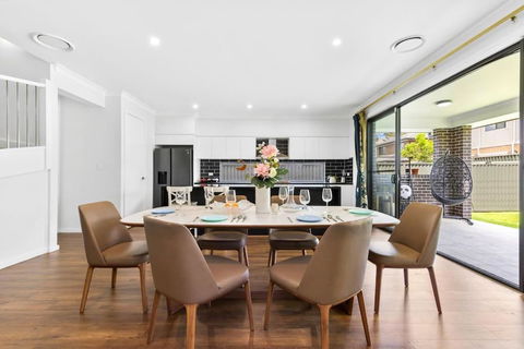 Rouse Hill Fancy 5bedrooms House - Sydney Tourism 0