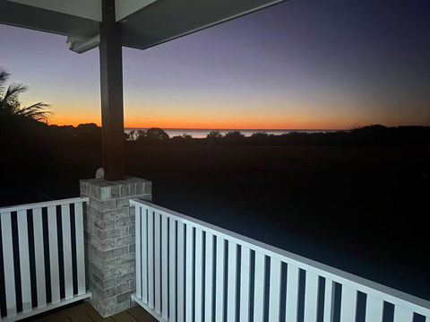 Rules Beach House QLD 4674- Opt 2 - 3BDR Unit, 2BR - Sydney Tourism 3