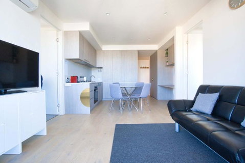 Rundle Retreat - 2BR Apartment With Stunning Views - Sydney Tourism 3