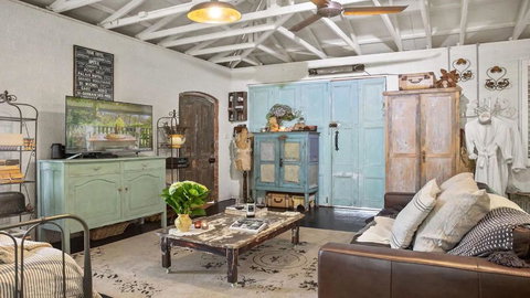 Saint Eloi Le Studio - Sydney Tourism 3