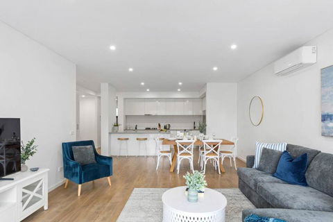 Saltwater Escape - Contemporary Seaside Stunner - Sydney Tourism 1