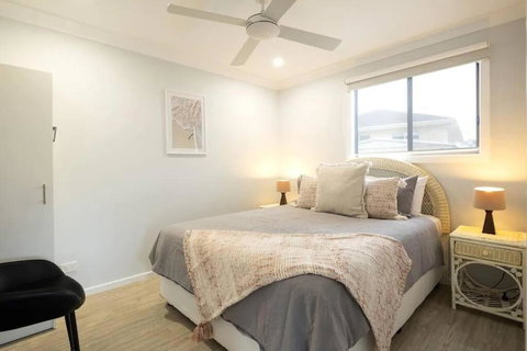 Salty Vibes - Sydney Tourism 0