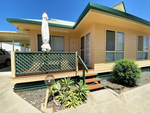 San Marco Villa 4 - Burrum Heads- Beachfront- 2BR - Pool- Aircon - Sydney Tourism 0