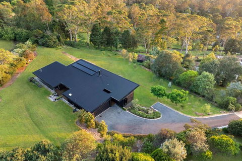 Sanctuaire, Southern Highlands - Sydney Tourism 3