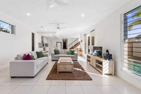 Sand And Sea Beach House - Sydney Tourism 1