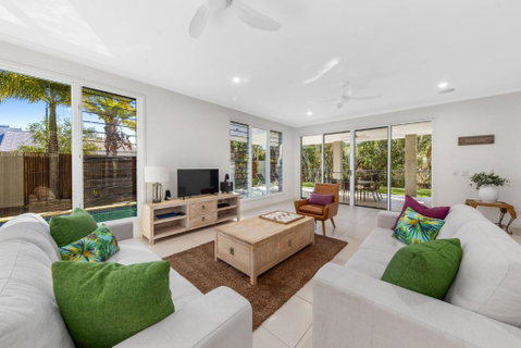Sand And Sea Beach House - Sydney Tourism 2