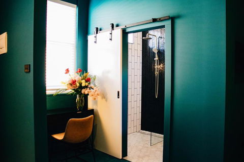 Rooms Of Renown - The Enterprise Suite - Sydney Tourism 3