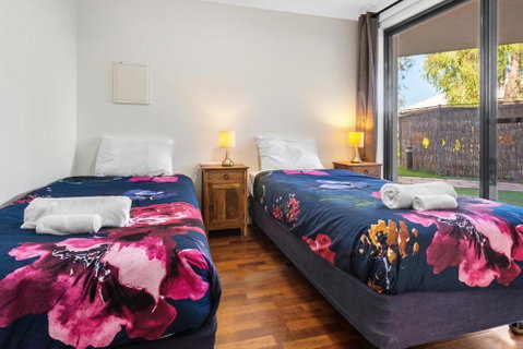 Sandbar Cape View Resort - Sydney Tourism 3