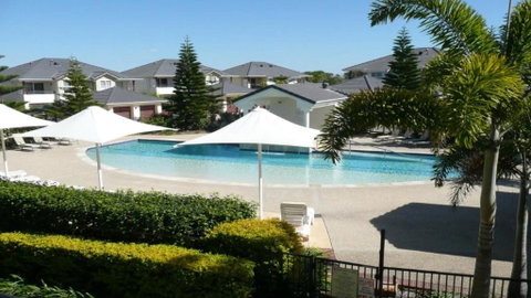 Sands 16, 20 - 22 Pacific Parade - Sydney Tourism 1
