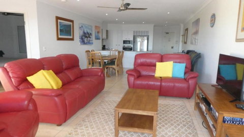 Sands 16, 20 - 22 Pacific Parade - Sydney Tourism 3