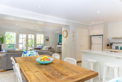 Sandy Beach Resort - Sydney Tourism 1