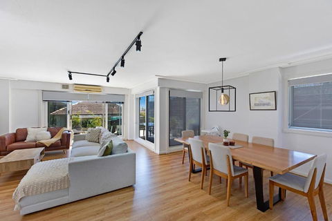 Sandy Cove Apartment The Entrance 8 - Sydney Tourism 0