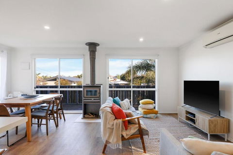 Seaspray Getaway - Sydney Tourism 1