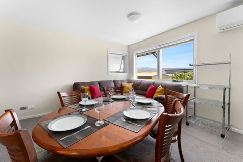 T Bar On Twynam - Modern 2BR Apartment L WiFi L Netflix L BBQ L Smart TV L Air-Con - Sydney Tourism 2