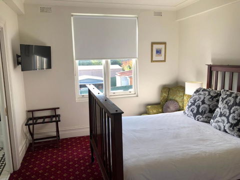 The Corner Hotel Alexandra - Sydney Tourism 1