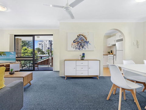 Beachside Delight Near Convention Centre - Sydney Tourism 3