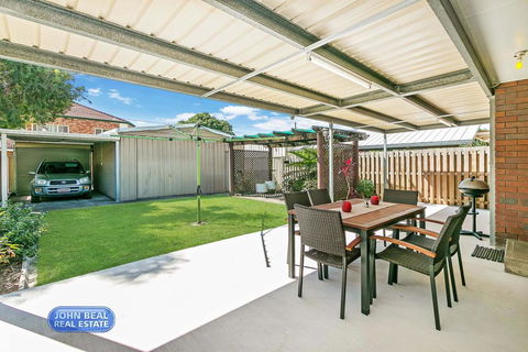 Beachside Holiday Home - Sydney Tourism 1