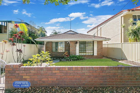 Beachside Holiday Home - Sydney Tourism 0