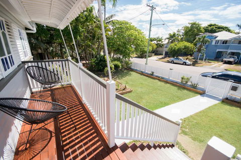Beautiful Queenslander - Sydney Tourism 2