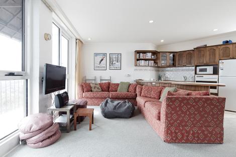 Beehive 14 - Sydney Tourism 0