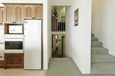 Beehive 14 - Sydney Tourism 1