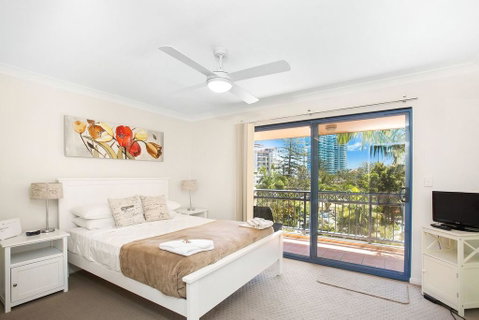 Bella Mare Beachside Apartments - Sydney Tourism 3