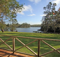 Berrara Lagoon Front Chalet - Sydney Tourism
