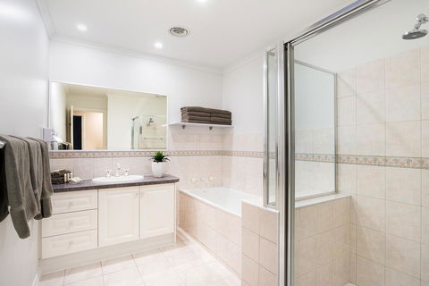 Best Western Fawkner Suites & Serviced Apartments - Sydney Tourism 3