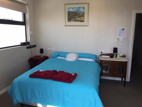 Blue Wren Retreat - Sydney Tourism 1