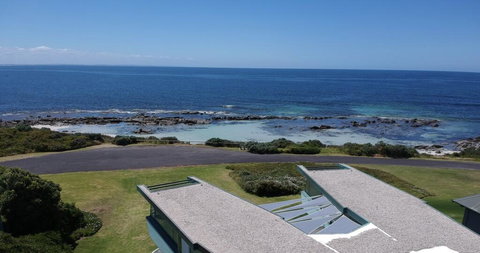 Boathouse - Nearly In The Water And Wonderful Views - Sydney Tourism 0