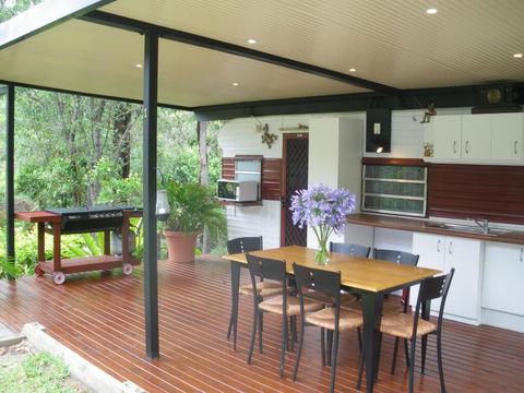 BoBRENE On Tamborine Nude Retreat - Cosy Chalet - Sydney Tourism 2
