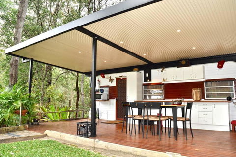 BoBRENE On Tamborine Nude Retreat - Cosy Chalet - Sydney Tourism 1