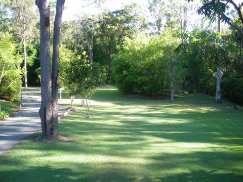 BoBRENE On Tamborine Nude Retreat - Quaint Cottage - Sydney Tourism 3