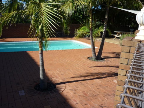 Bomaderry Motor Inn - Sydney Tourism 1