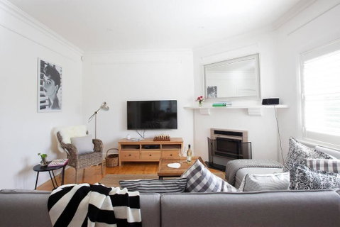 THE WHITE HOUSE Luxury Villa Embedded In History - Sydney Tourism 0