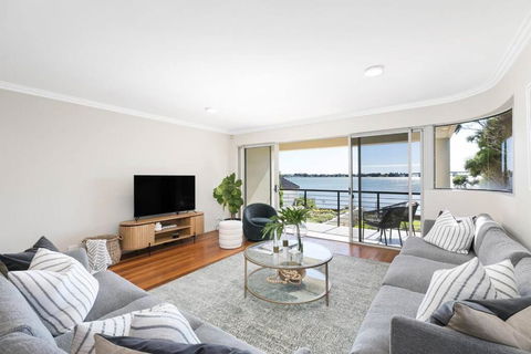 Waterfront Duplex 5 Bedrooms 5 Bathrooms - Sydney Tourism 0