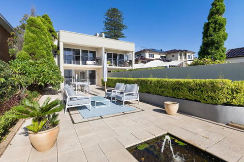 Waterfront Duplex 5 Bedrooms 5 Bathrooms - Sydney Tourism 1