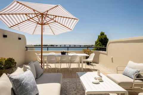 Waterfront Duplex 5 Bedrooms 5 Bathrooms - Sydney Tourism 3