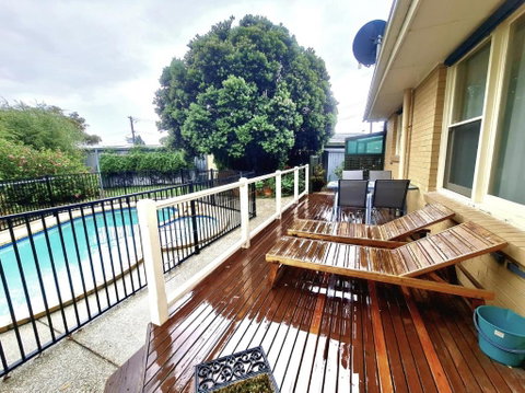 Waterfront Quiet Stay Off Geelong & Avalon Airport - Sydney Tourism 2