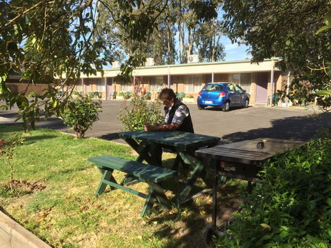 Woodmans Hill Motel - Sydney Tourism 0