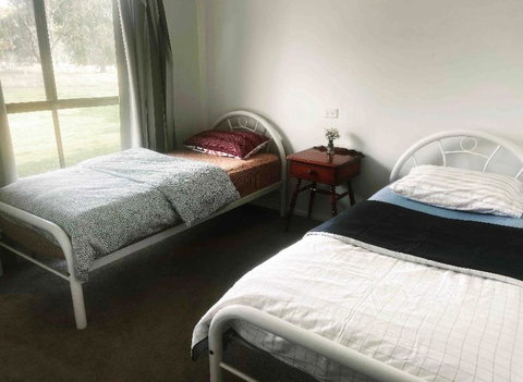 Wings Field - Relaxing Family Farm Stay - Sydney Tourism 2