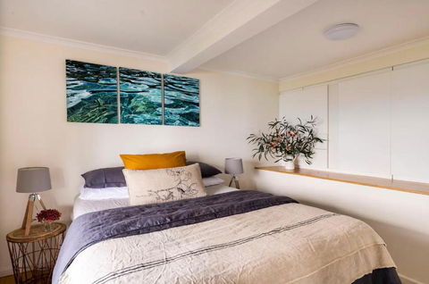 Y Vue - Beachside Apartment With Ocean Views - Sydney Tourism 3