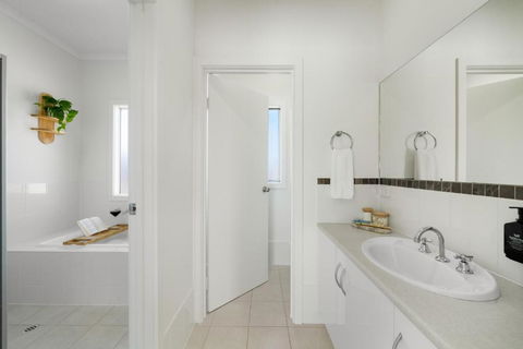 YARLU By Silver Sands - Sydney Tourism 1